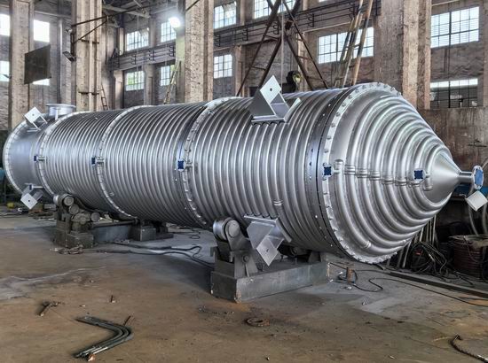 離心式刮板薄膜蒸發器系列